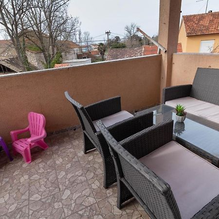 Modern Apartment Sara-Near The Beach Privlaka  Extérieur photo