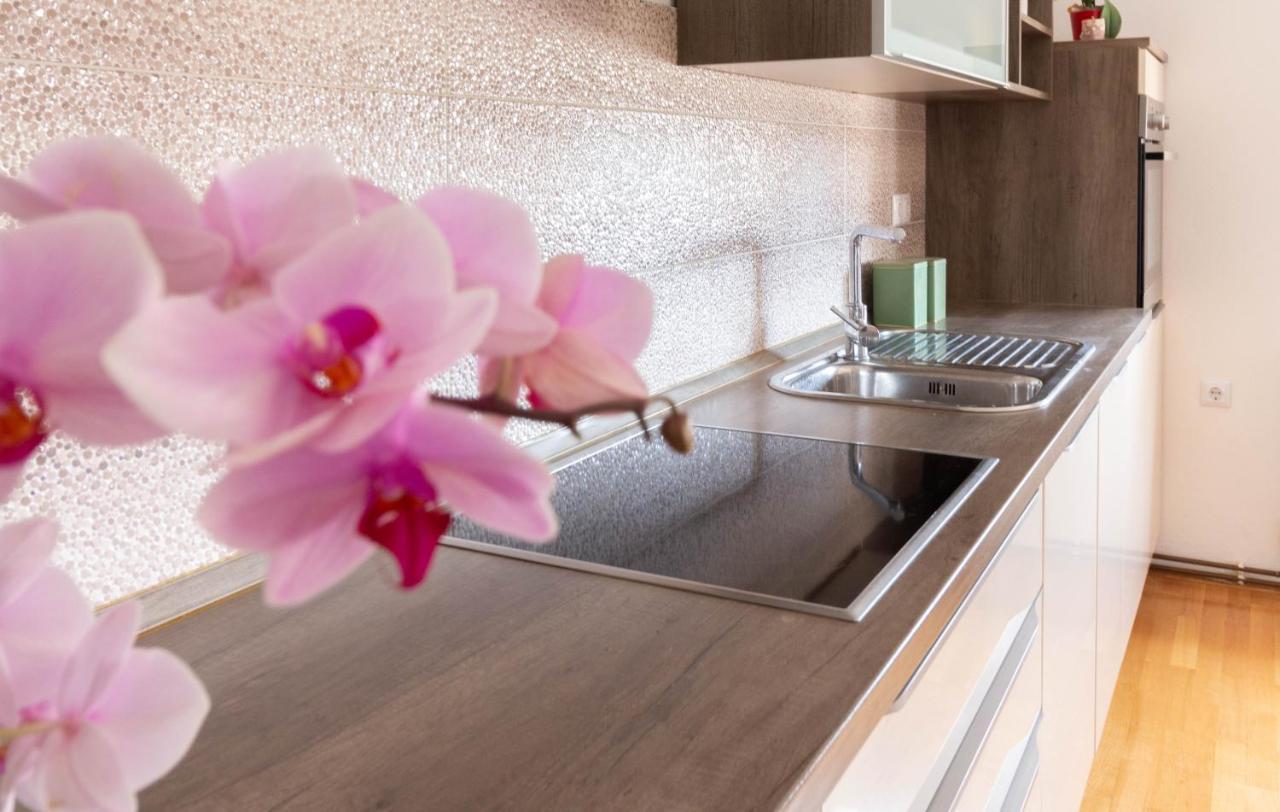 Modern Apartment Sara-Near The Beach Privlaka  Extérieur photo