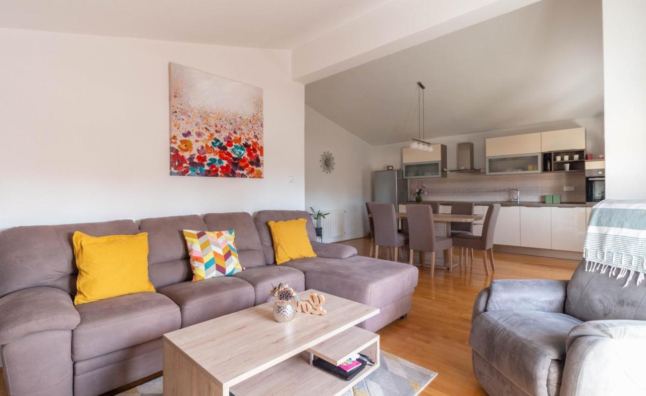 Modern Apartment Sara-Near The Beach Privlaka  Extérieur photo