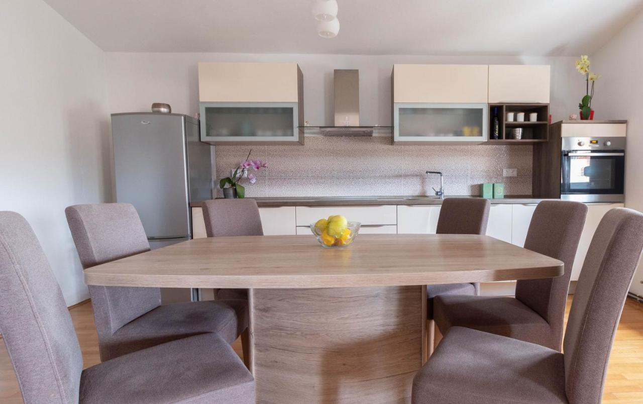 Modern Apartment Sara-Near The Beach Privlaka  Extérieur photo