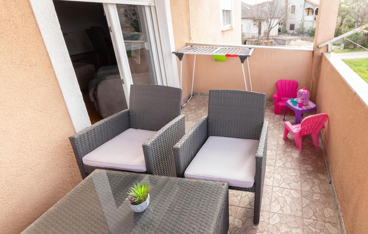 Modern Apartment Sara-Near The Beach Privlaka  Extérieur photo