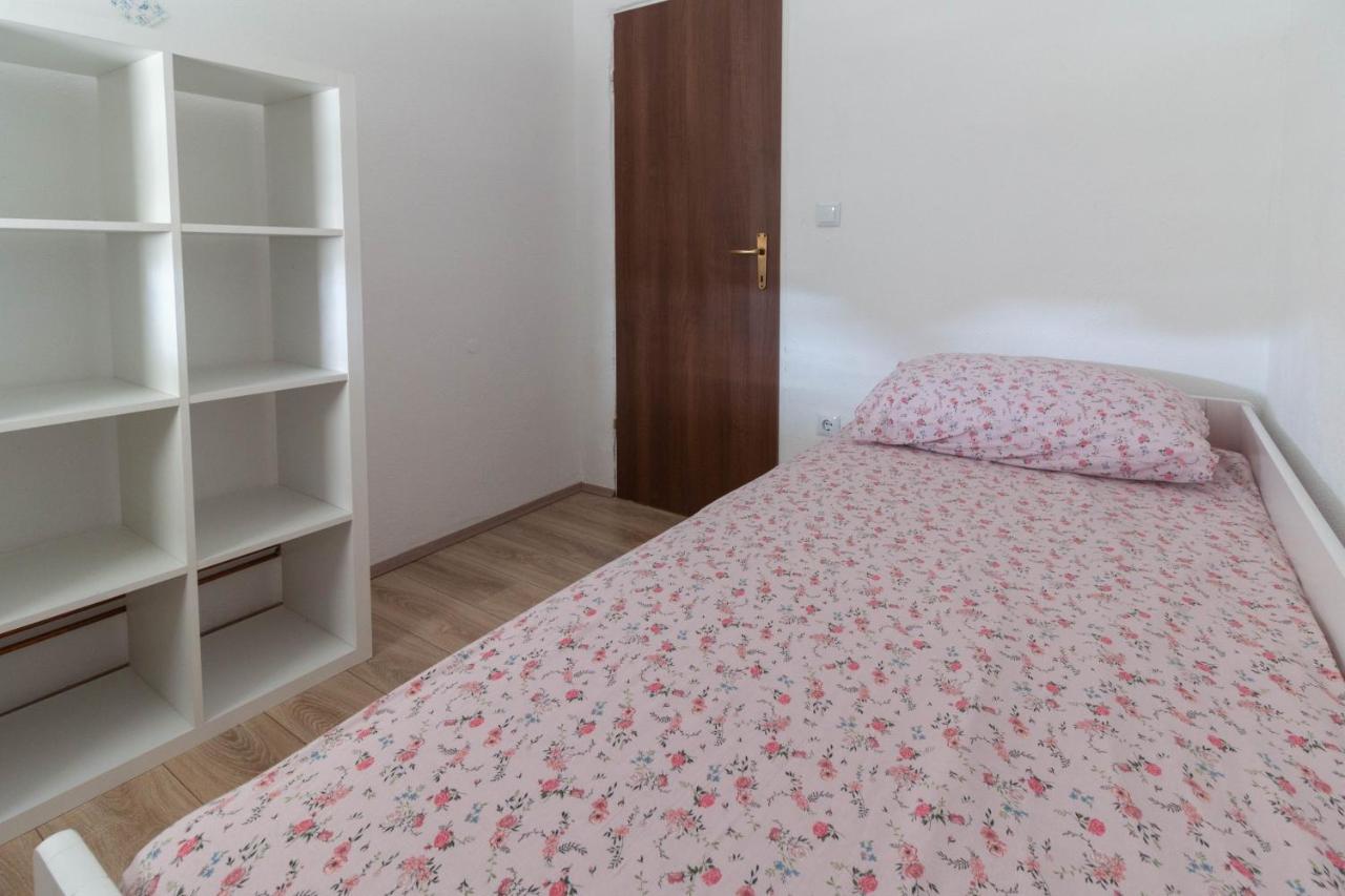 Modern Apartment Sara-Near The Beach Privlaka  Extérieur photo