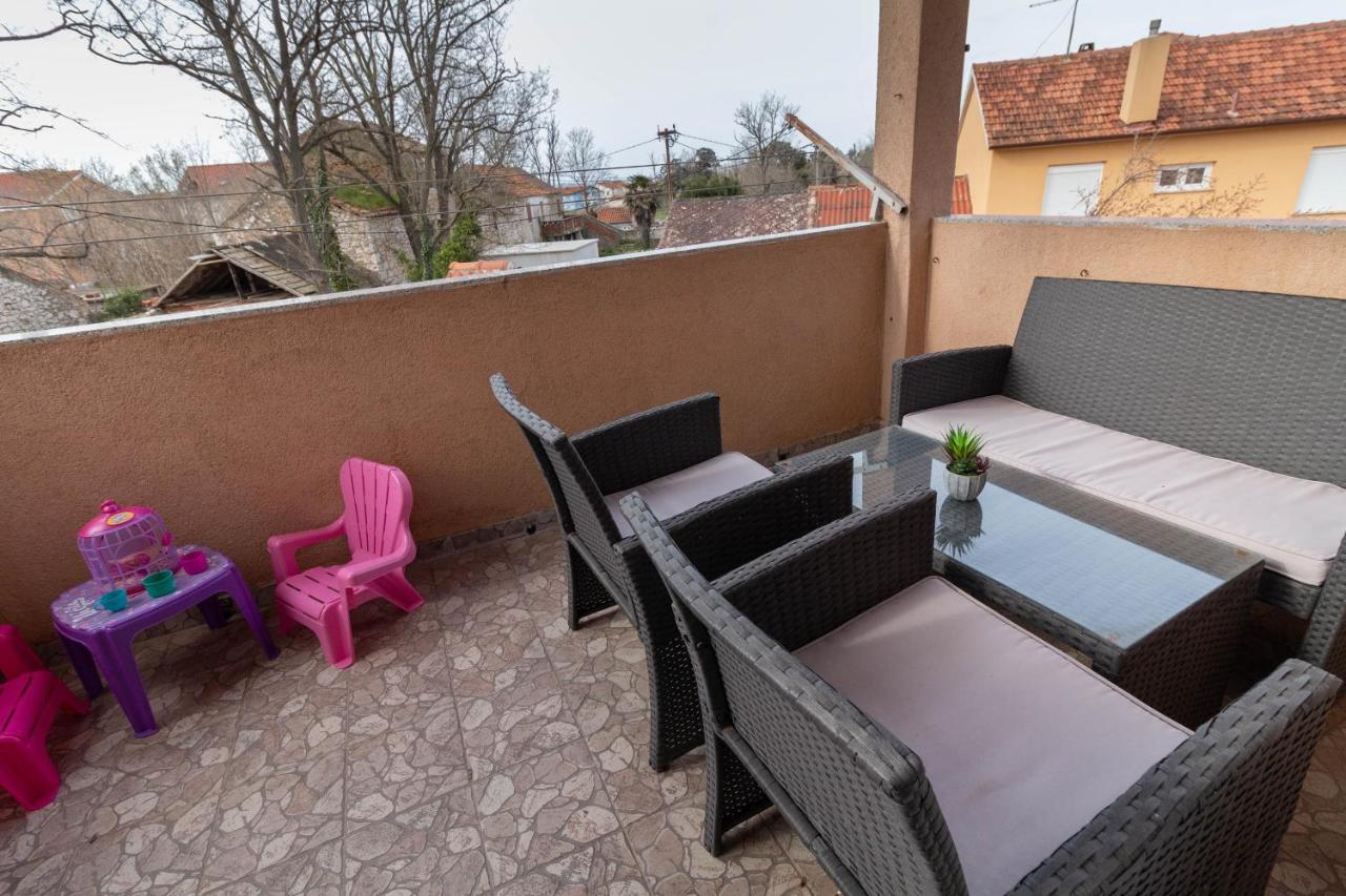 Modern Apartment Sara-Near The Beach Privlaka  Extérieur photo
